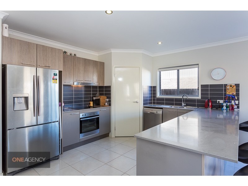 31 Serene Crescent, Springfield Lakes QLD 4300