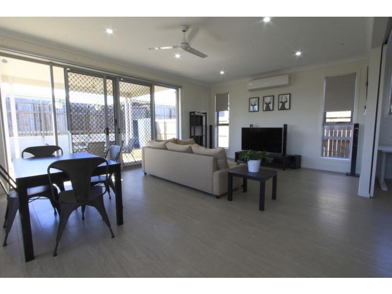 9 Apex Place, Redbank Plains QLD 4301