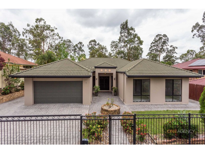 17 St Ives Circuit, Forest Lake QLD 4078