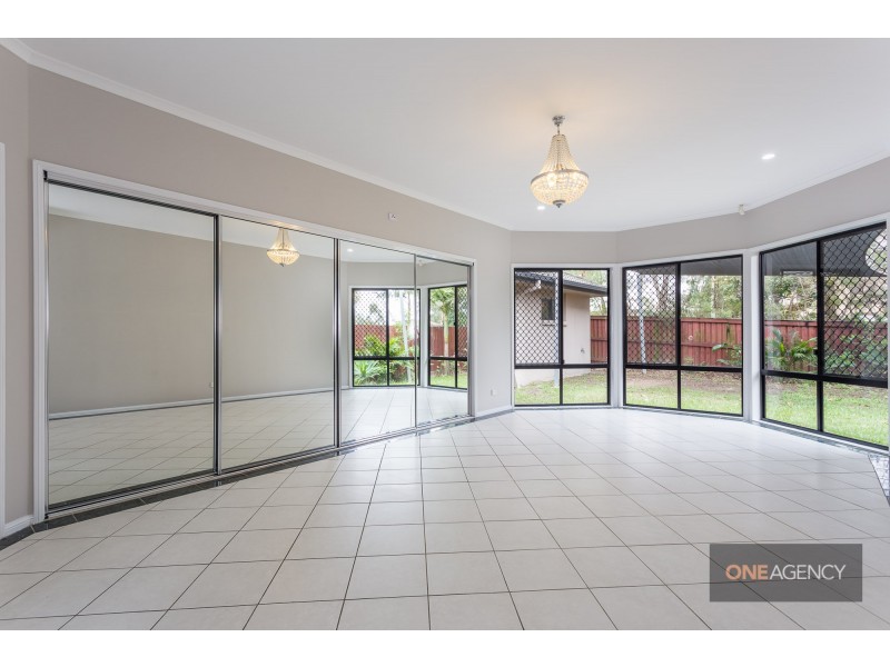 17 St Ives Circuit, Forest Lake QLD 4078