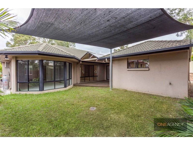 17 St Ives Circuit, Forest Lake QLD 4078