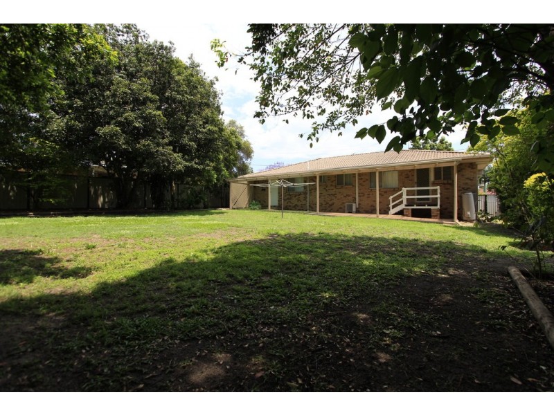 19 Crestwood Drive, Camira QLD 4300