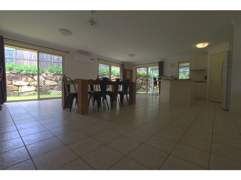 4 Pineview Place, Springfield QLD 4300