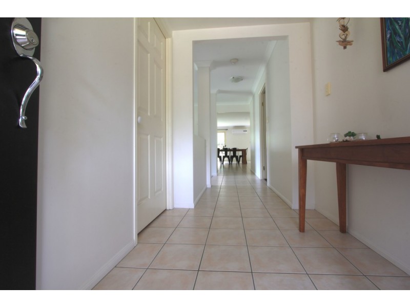 4 Pineview Place, Springfield QLD 4300