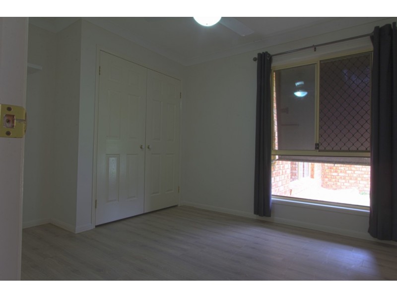 4 Pineview Place, Springfield QLD 4300
