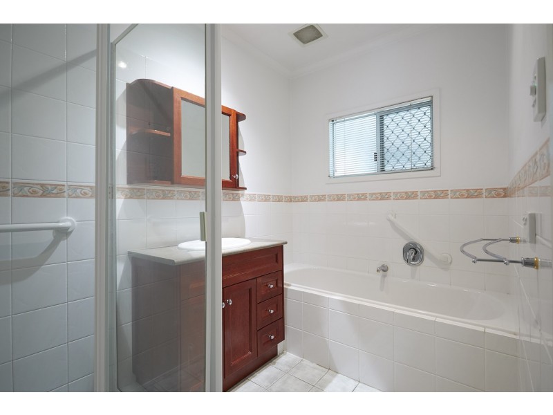 54 Smiths Road, Goodna QLD 4300