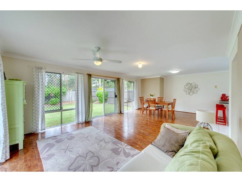 16 Ravenswood Lane, Springfield QLD 4300