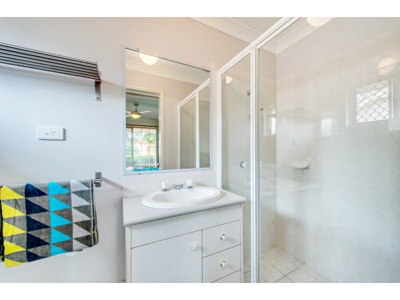 16 Ravenswood Lane, Springfield QLD 4300