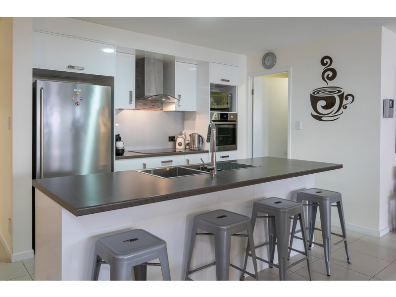 1/133 Santa Monica Drive, Augustine Heights QLD 4300