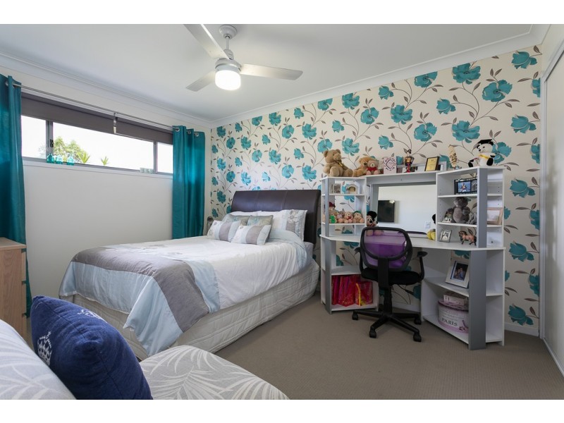 1/133 Santa Monica Drive, Augustine Heights QLD 4300