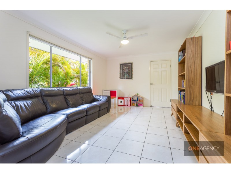 15 CRESTWOOD DRIVE, Camira QLD 4300