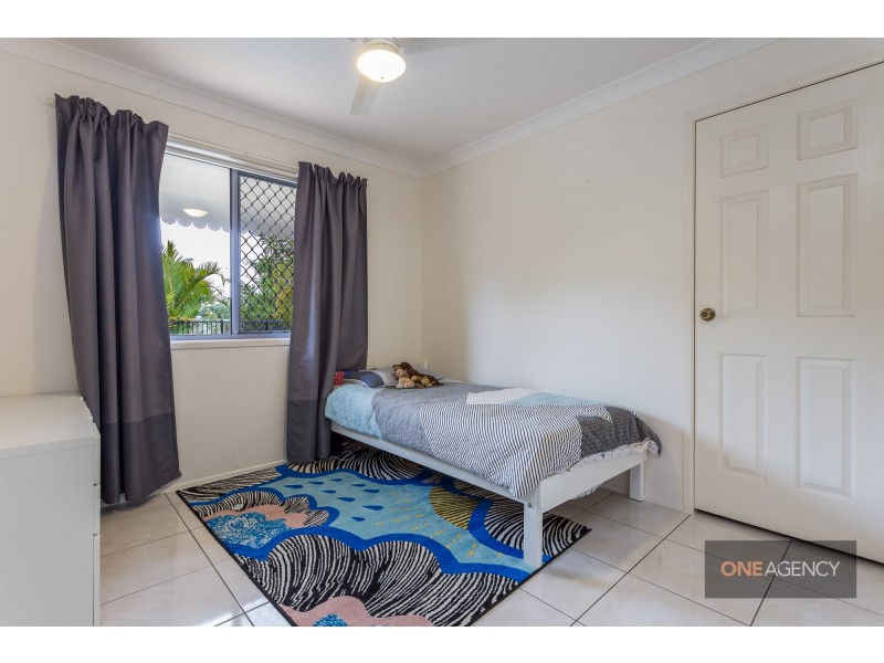 15 CRESTWOOD DRIVE, Camira QLD 4300