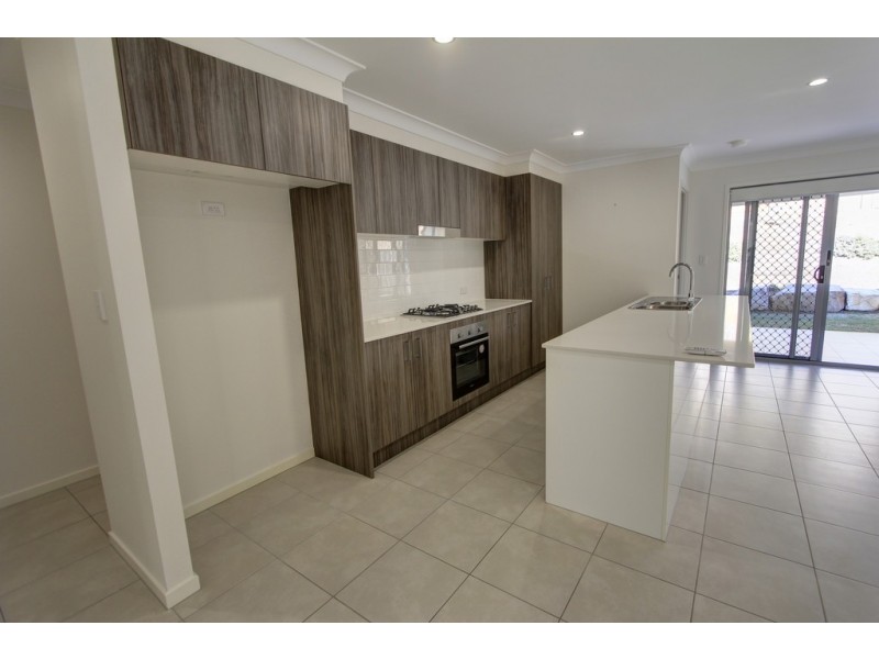 93 Benezet Drive, Augustine Heights QLD 4300