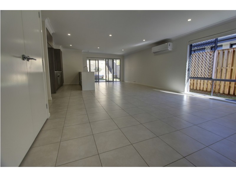 93 Benezet Drive, Augustine Heights QLD 4300