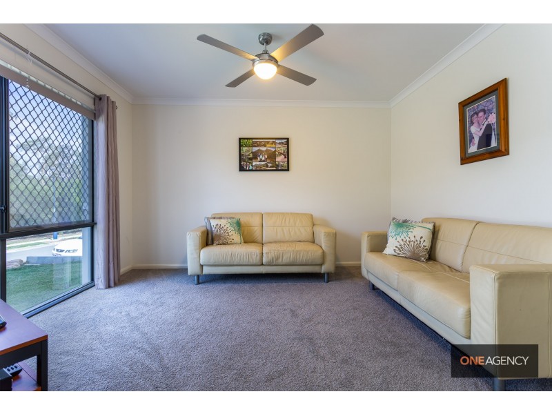 19 Foreshore Drive, Springfield Lakes QLD 4300