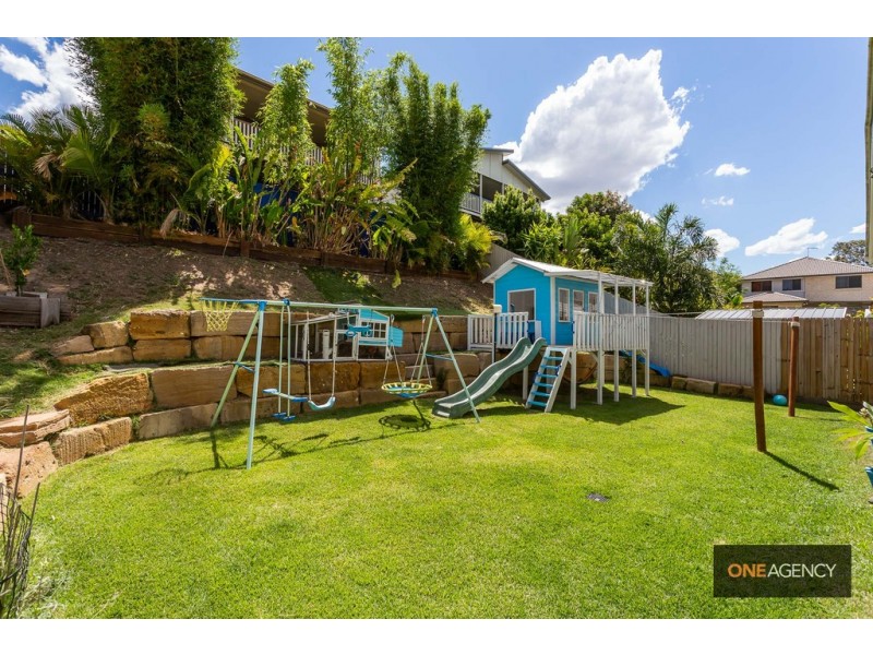 19 Foreshore Drive, Springfield Lakes QLD 4300