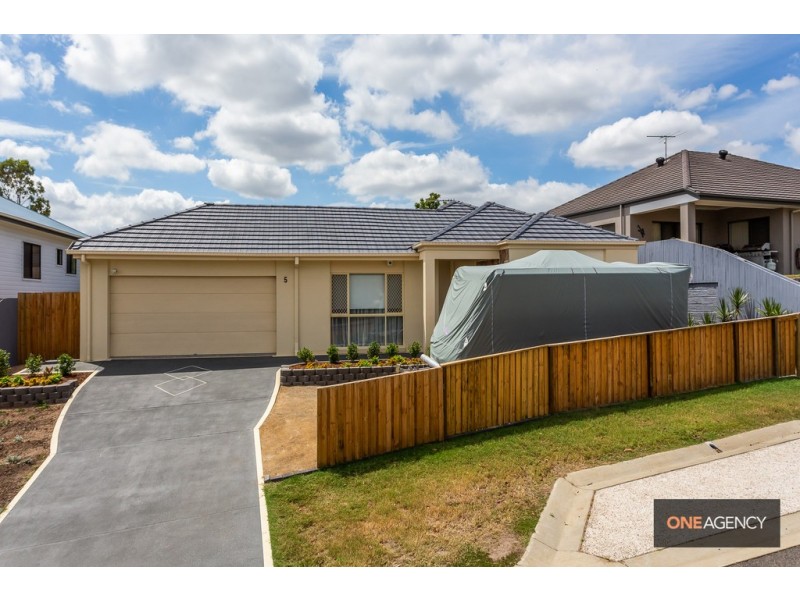 5 Hilltop Terrace, Springfield Lakes QLD 4300