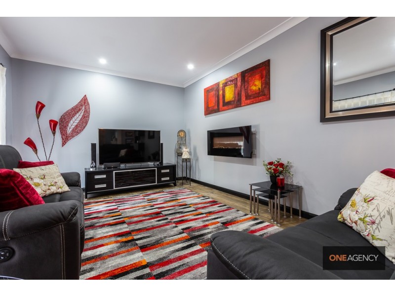 5 Hilltop Terrace, Springfield Lakes QLD 4300