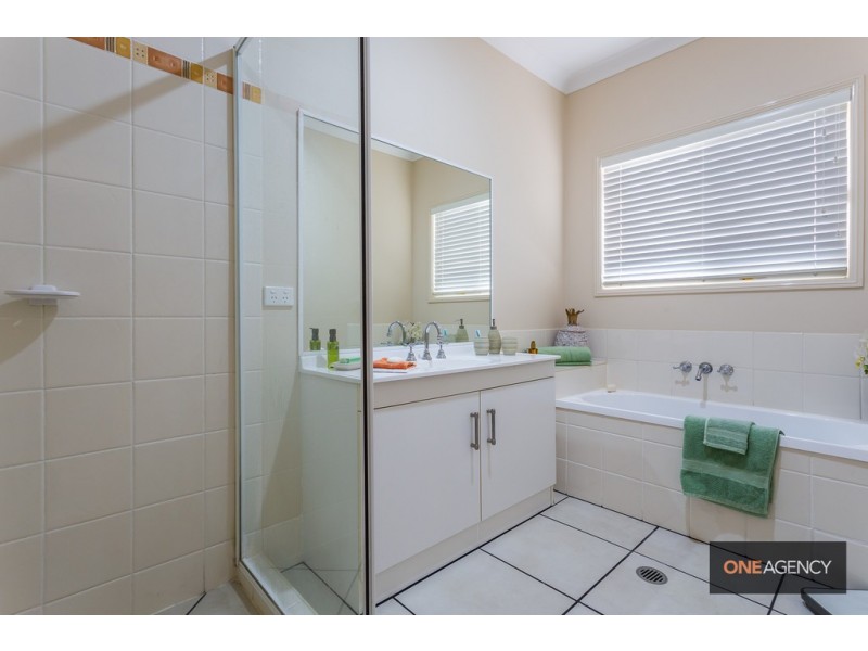 5 Hilltop Terrace, Springfield Lakes QLD 4300