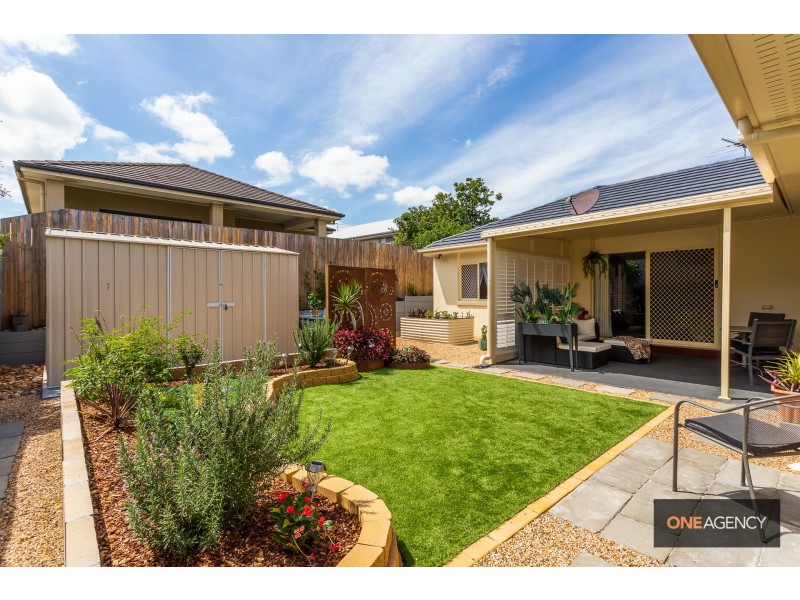 5 Hilltop Terrace, Springfield Lakes QLD 4300