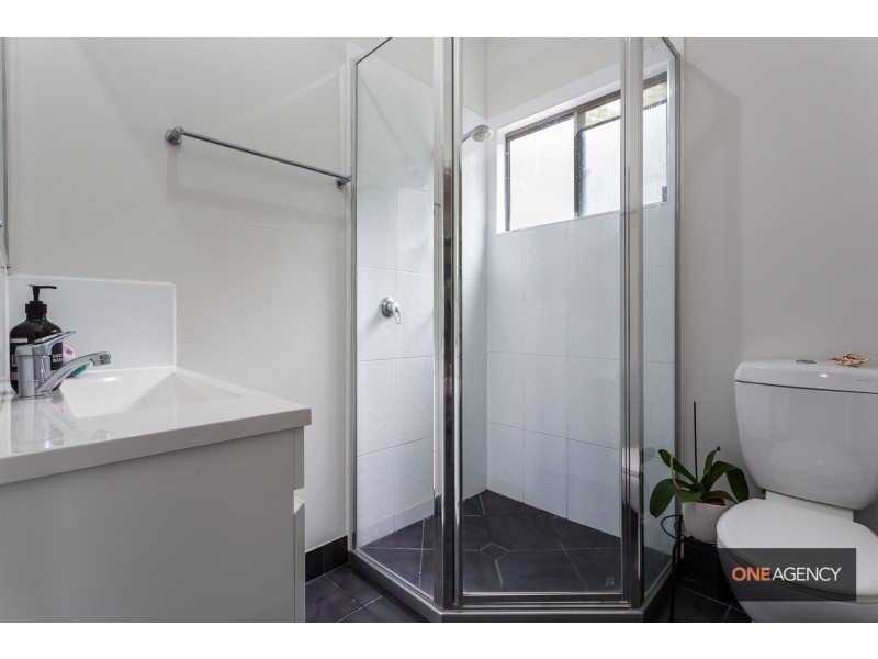 76 College Road, Karana Downs QLD 4306