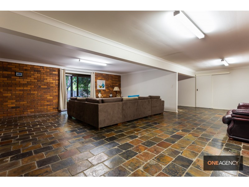 76 College Road, Karana Downs QLD 4306