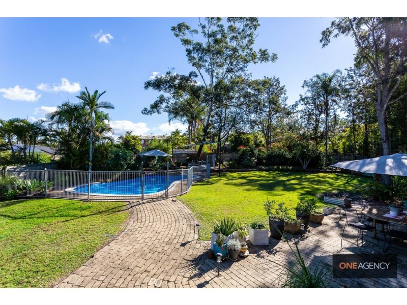 76 College Road, Karana Downs QLD 4306