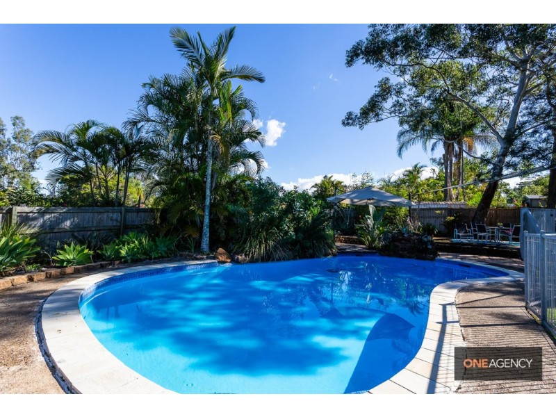 76 College Road, Karana Downs QLD 4306