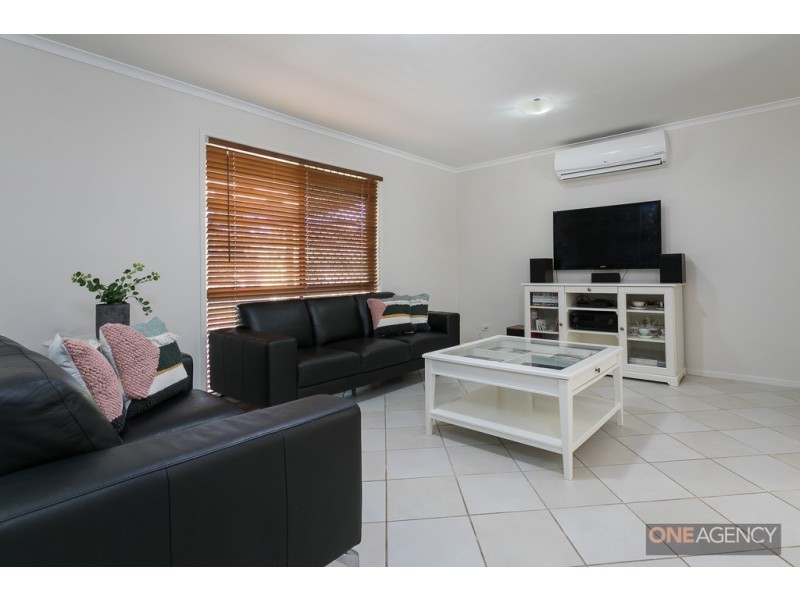 2 Bundoora Drive, Karana Downs QLD 4306