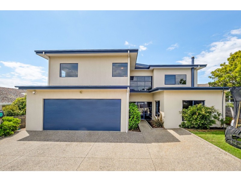 220 Roslyn Avenue, Blackmans Bay TAS 7052