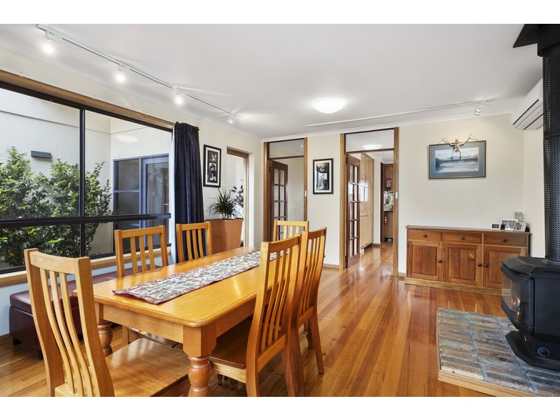 220 Roslyn Avenue, Blackmans Bay TAS 7052