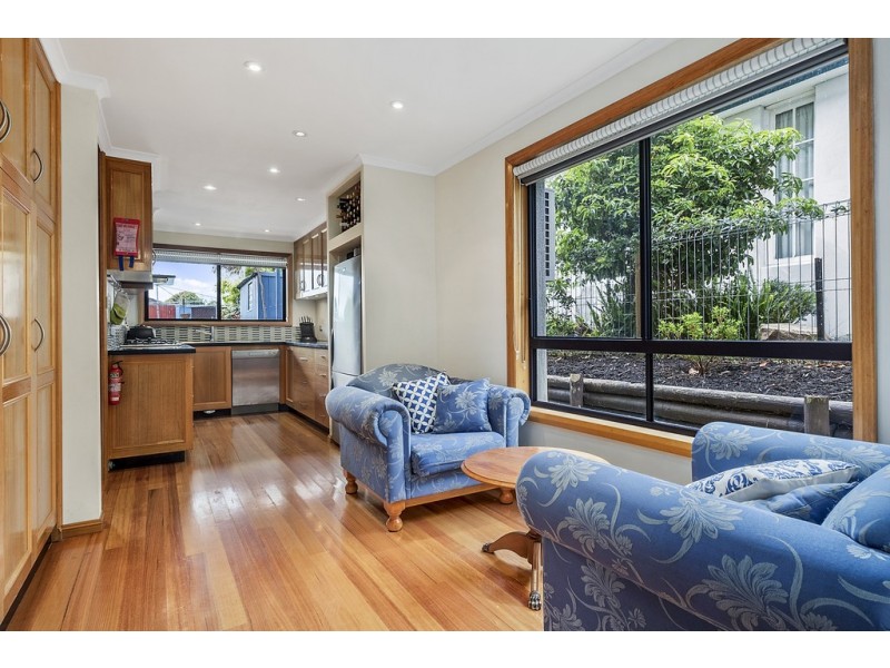 220 Roslyn Avenue, Blackmans Bay TAS 7052