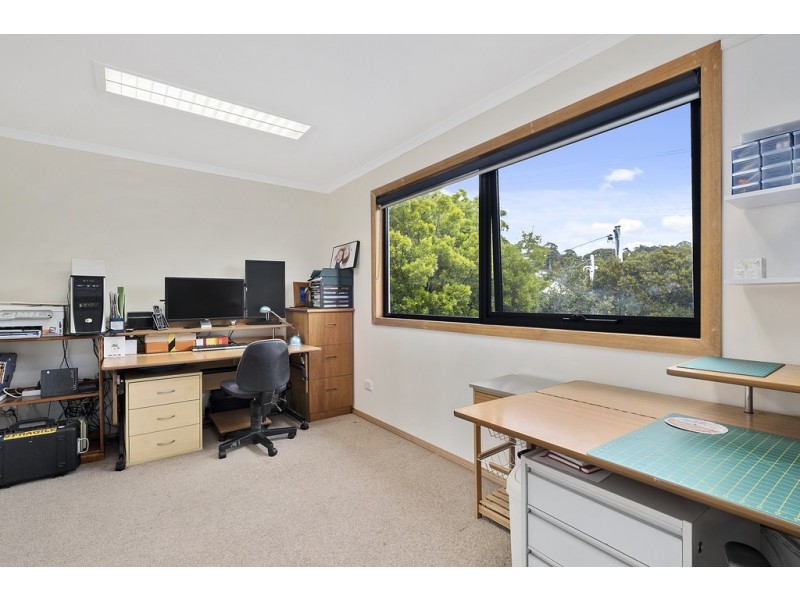 220 Roslyn Avenue, Blackmans Bay TAS 7052