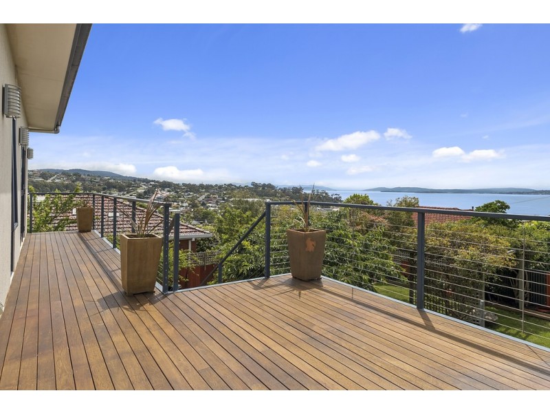 220 Roslyn Avenue, Blackmans Bay TAS 7052