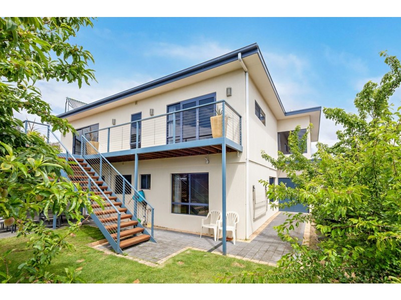 220 Roslyn Avenue, Blackmans Bay TAS 7052