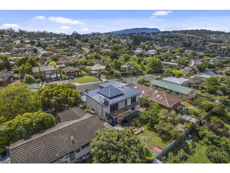 220 Roslyn Avenue, Blackmans Bay TAS 7052