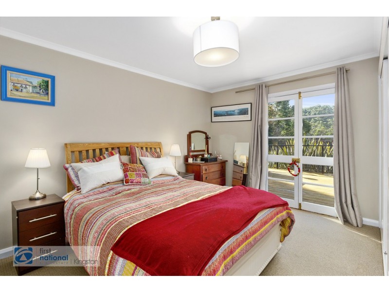 42 Manuka Road, Oyster Cove TAS 7150