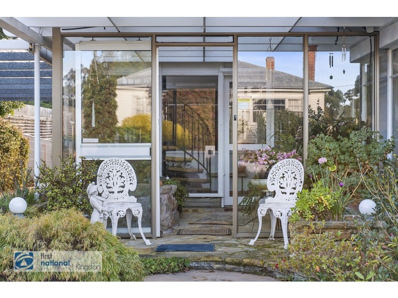 2 Winmarleigh Avenue, Taroona TAS 7053