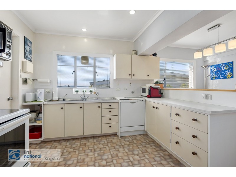 2 Winmarleigh Avenue, Taroona TAS 7053