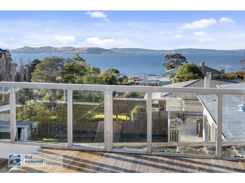 2 Winmarleigh Avenue, Taroona TAS 7053