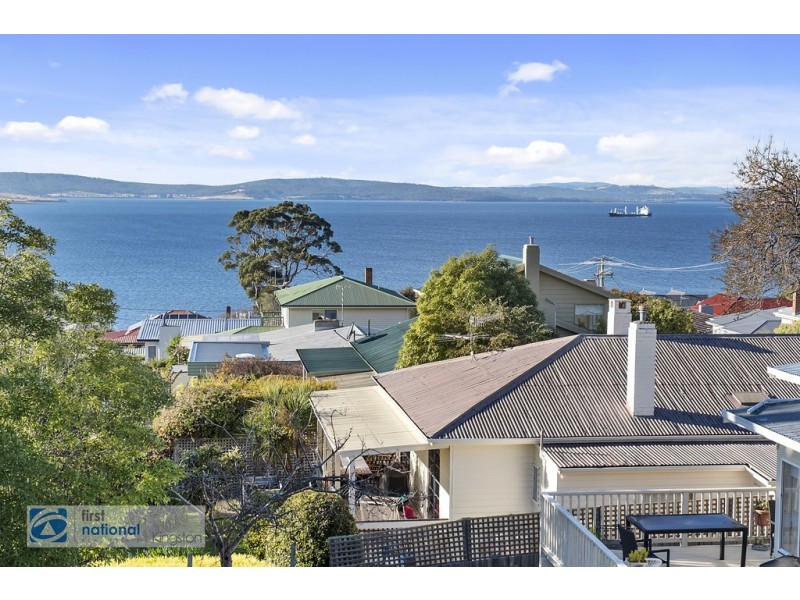 2 Winmarleigh Avenue, Taroona TAS 7053