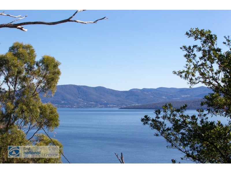70 Blyth Parade, Great Bay TAS 7150