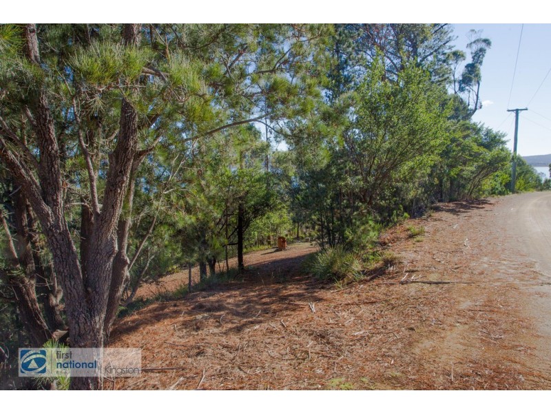 70 Blyth Parade, Great Bay TAS 7150