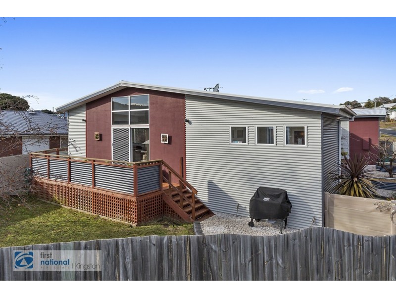 2 Amundsen Crescent, Warrane TAS 7018