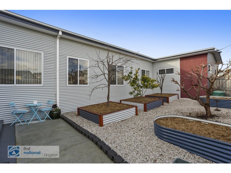 2 Amundsen Crescent, Warrane TAS 7018