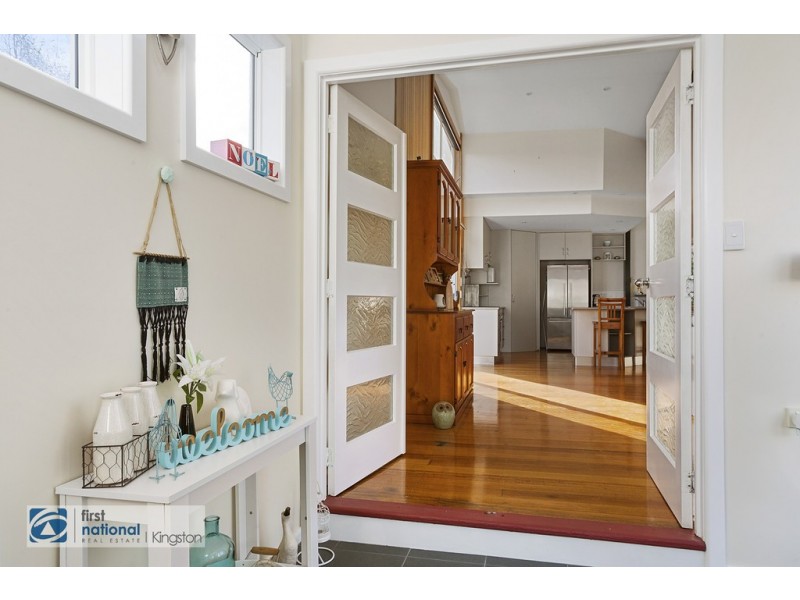 2 Amundsen Crescent, Warrane TAS 7018