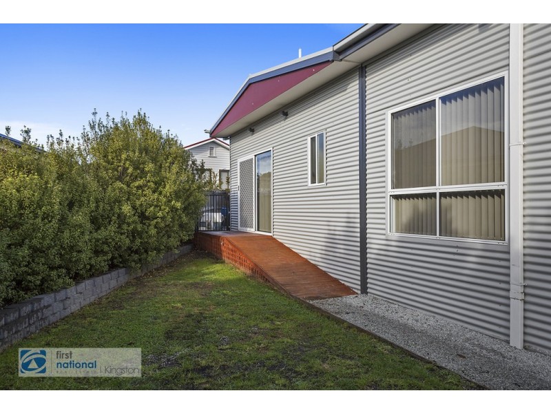 2 Amundsen Crescent, Warrane TAS 7018