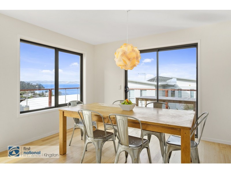 15 Thornton Close, Blackmans Bay TAS 7052