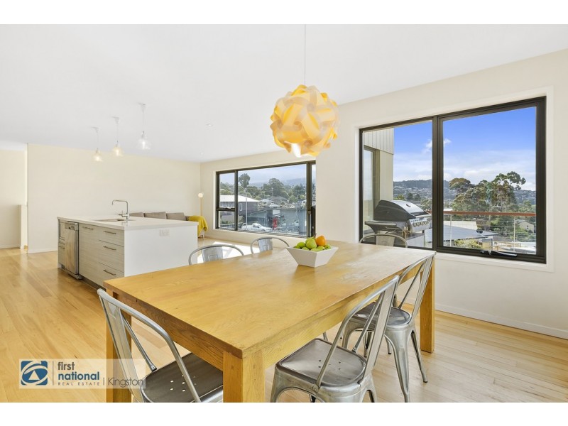 15 Thornton Close, Blackmans Bay TAS 7052