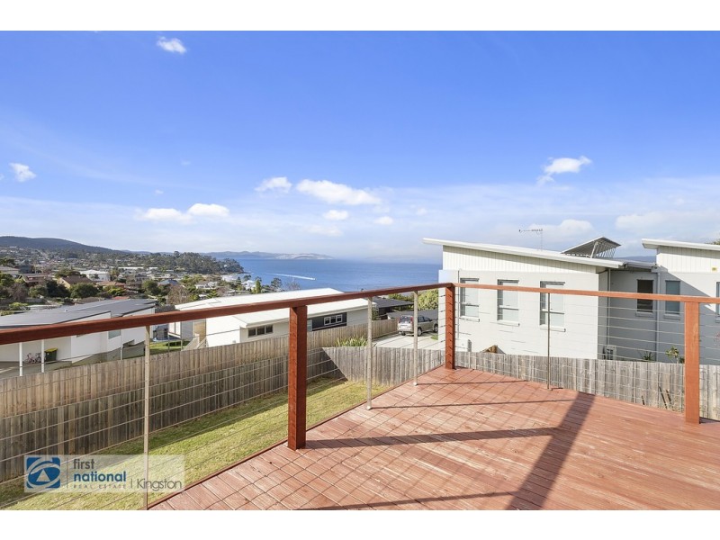 15 Thornton Close, Blackmans Bay TAS 7052